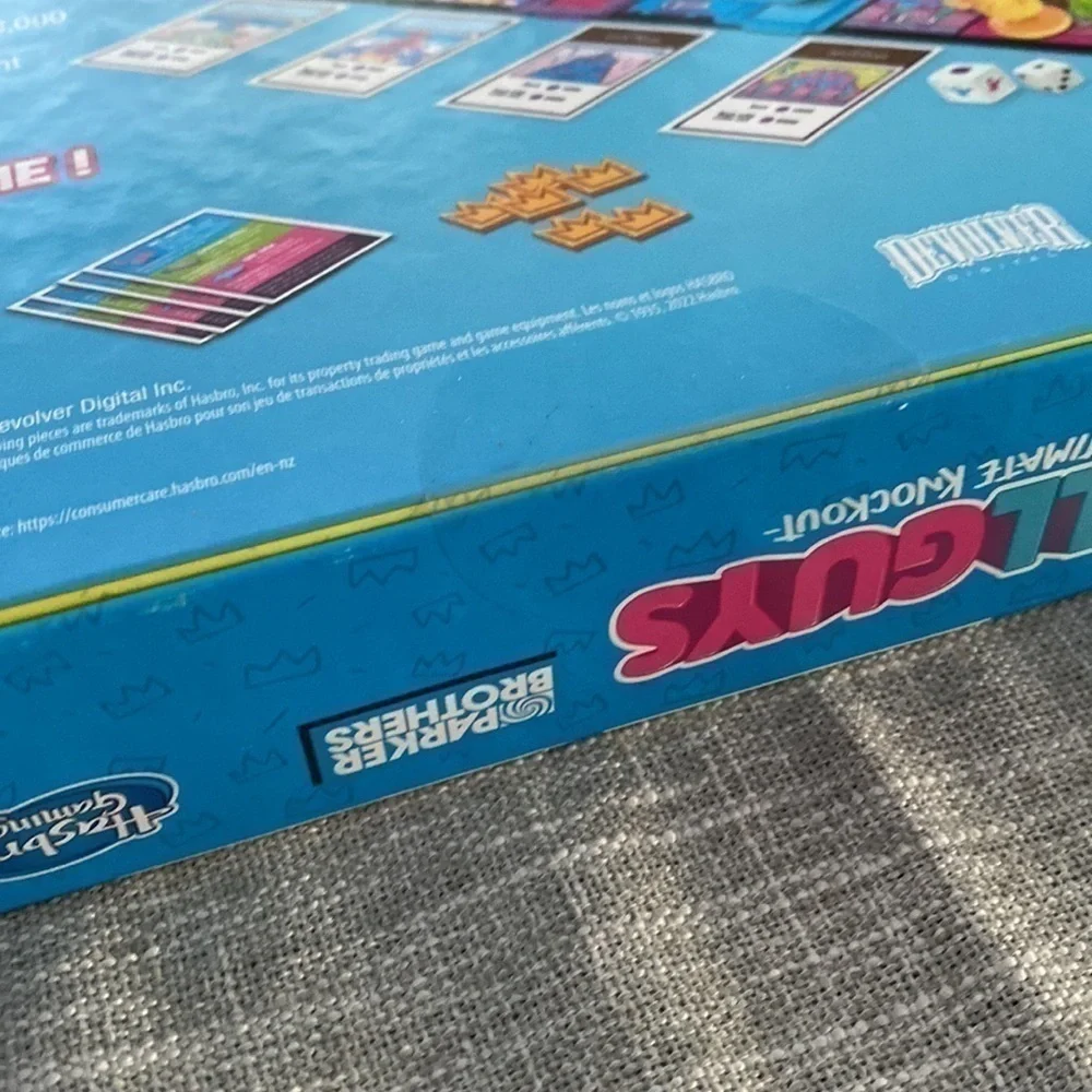 🆕 Hasbro Gaming Monopoly Fall Guys Ultimate Knockout Edition Board - Picture 4 of 6
